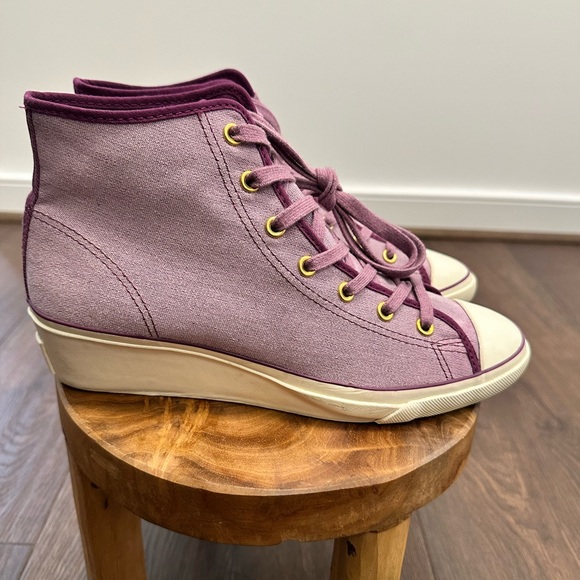 Converse Women’s PLATFORM Canvas NightShade Purple High Top Sneakers, Size: 9 - Picture 2 of 14